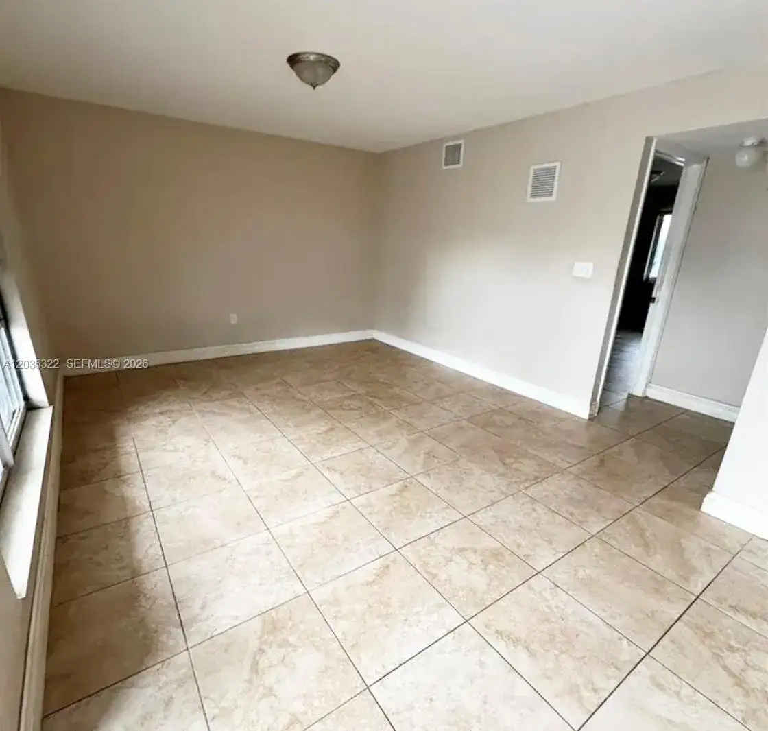1999 NW 5th Pl # 2, Miami FL 33136 photo 3