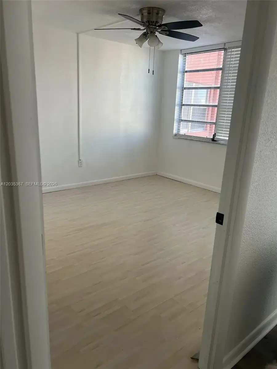 1770 NE 191st St # 1, Miami FL 33179 photo 5