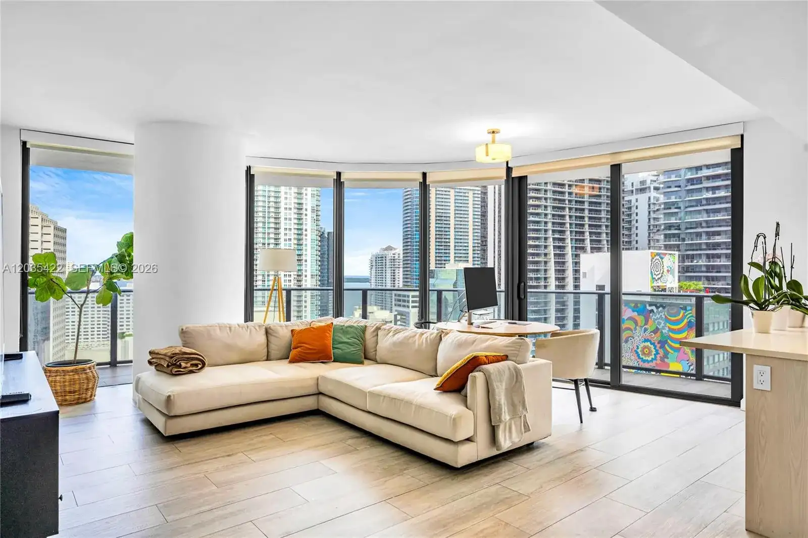 45 SW 9th St # 2103, Miami FL 33130 photo 2