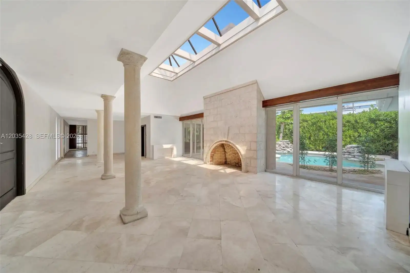 111 S Hibiscus Dr, Miami Beach FL 33139