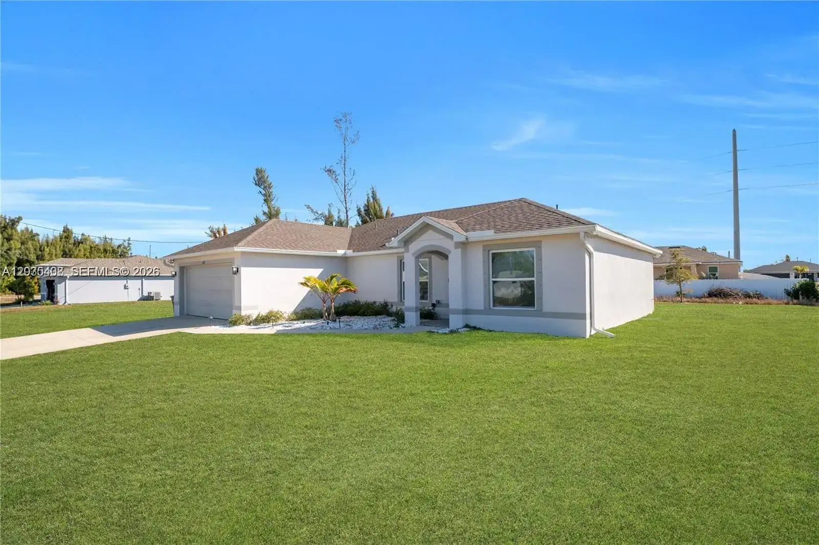 1105 NW 24th Pl, Cape Coral FL 33993 photo 2