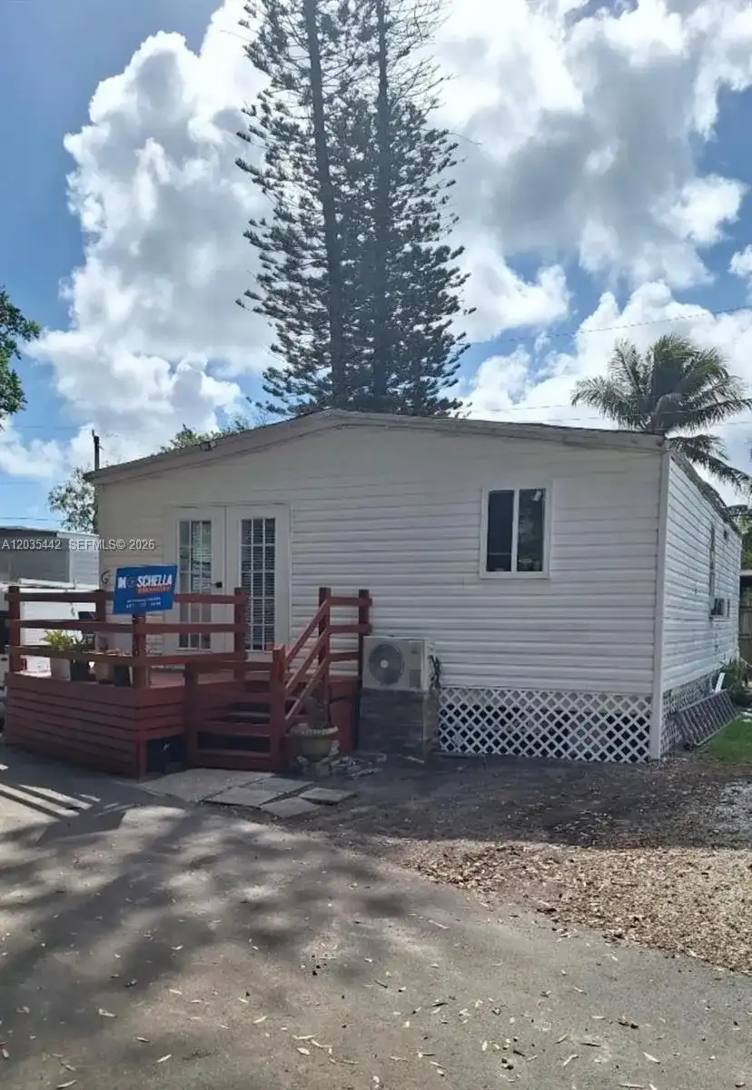 4701 SW 73rd Ave Lot 6, Davie FL 33314