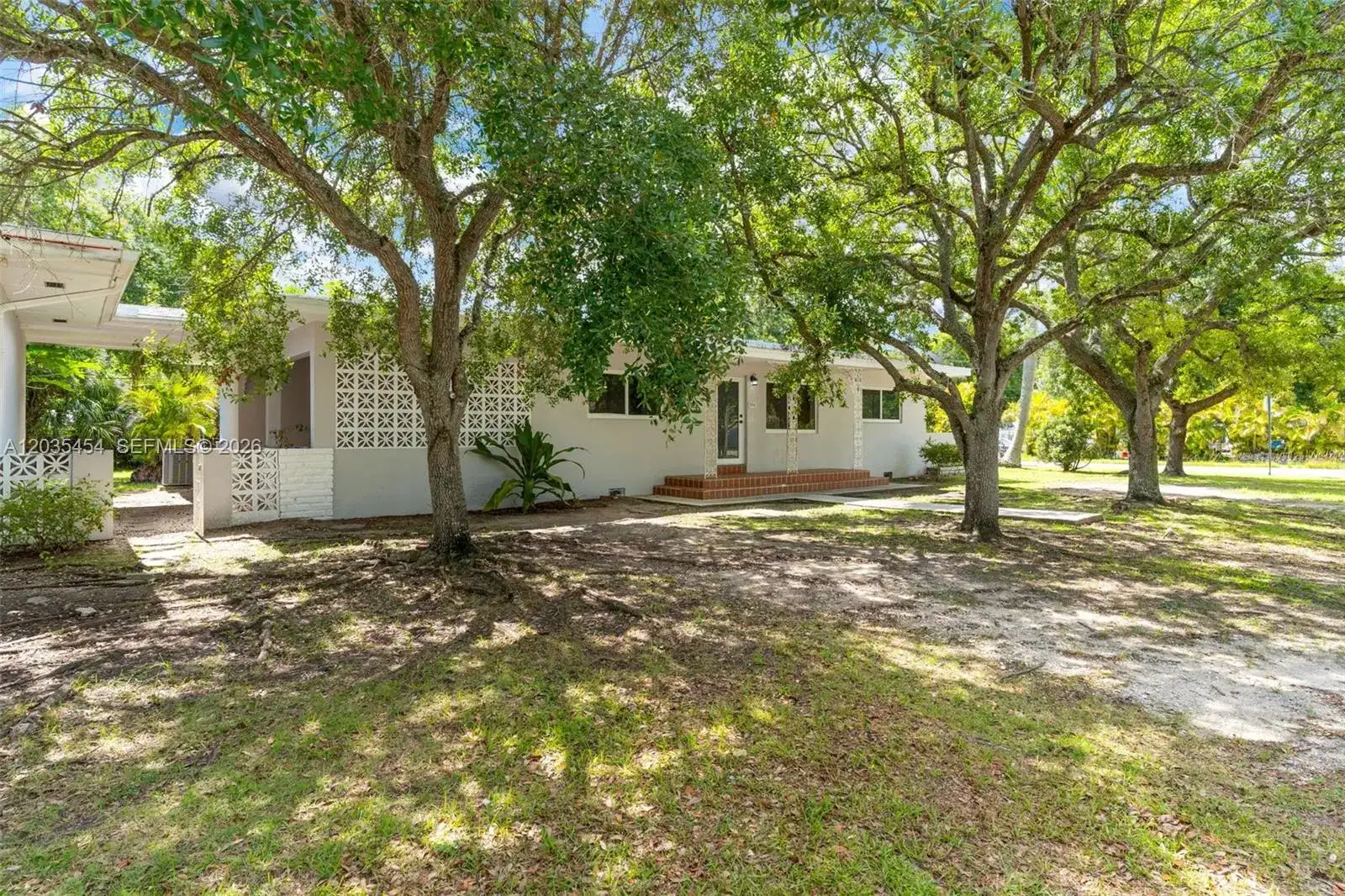 1701 NE 1st Ter, Homestead FL 33030 photo 4