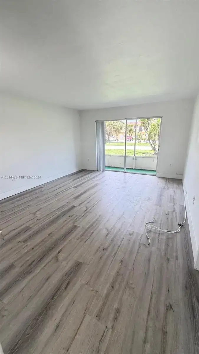 20200 NE 27th Ct # 9, Aventura FL 33180 photo 2