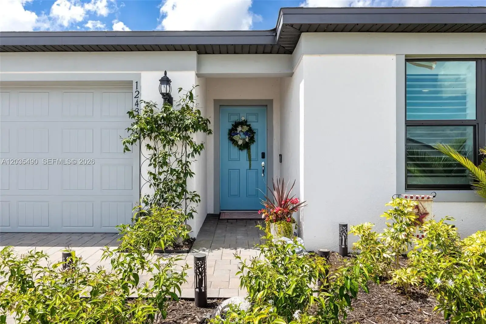 1243 Caloosa Cove Dr, La Belle FL 33935 photo 2