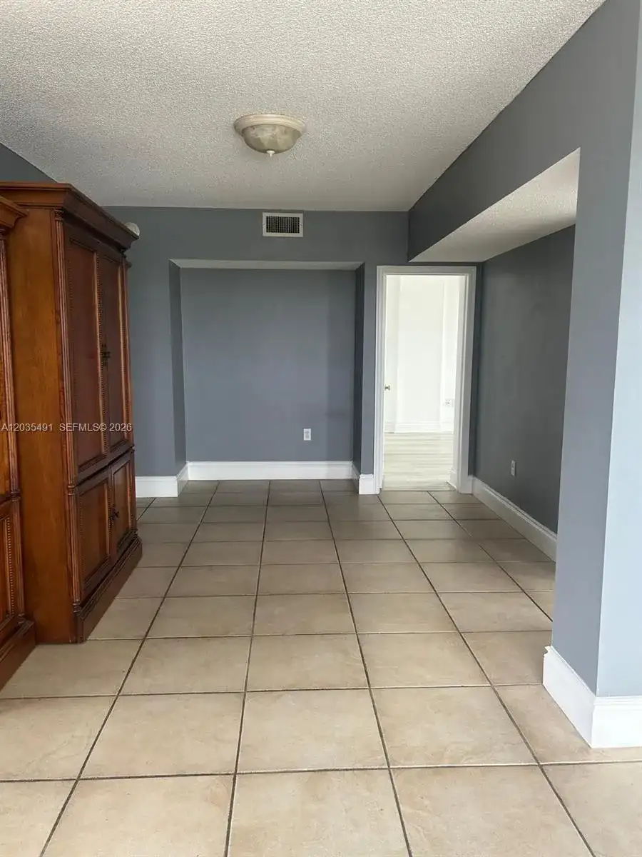 11111 NW Biscayne Blvd # 11, North Miami Beach FL 33181 photo 5