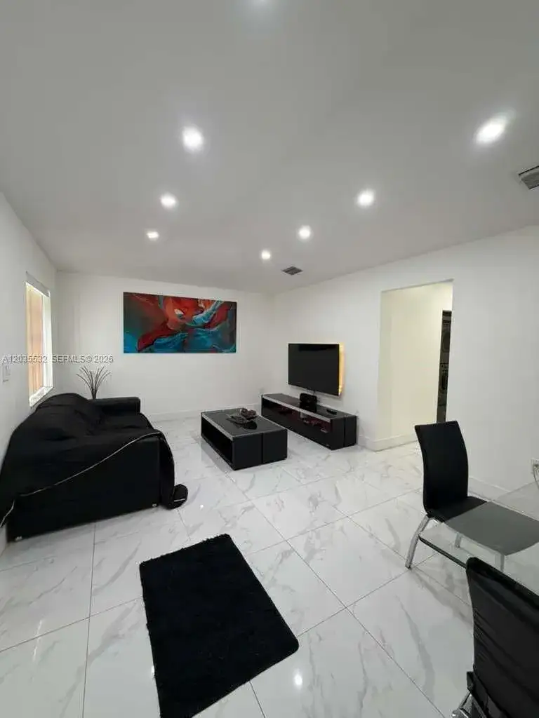 8246 SW 147th Ct, Miami FL 33193 photo 3