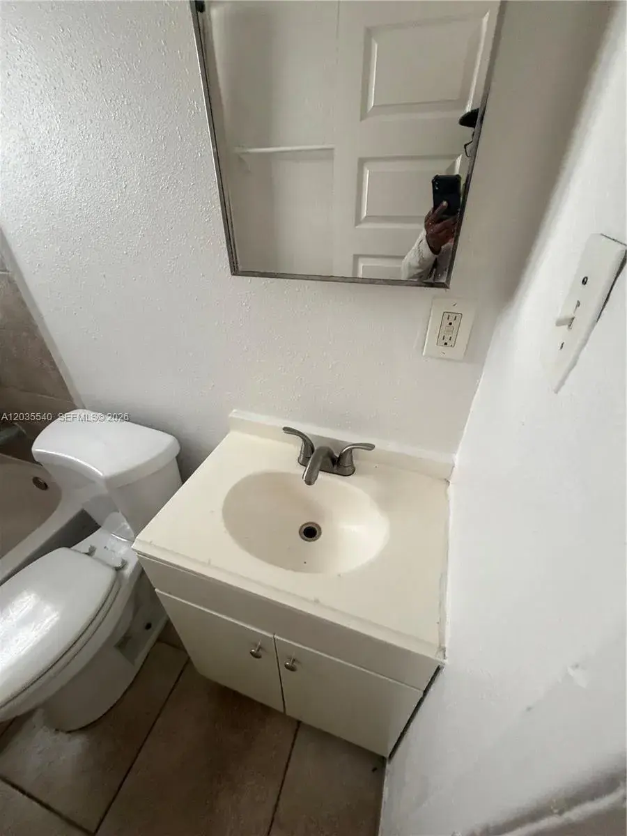 640 NW 10th Ter # 1, Fort Lauderdale FL 33311