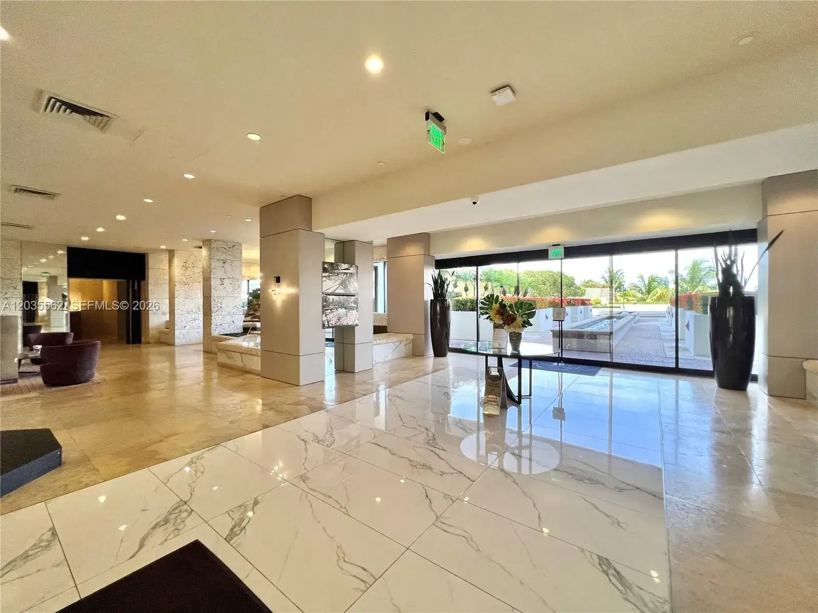 1000 W Island Blvd # 3010, Aventura FL 33160 photo 2