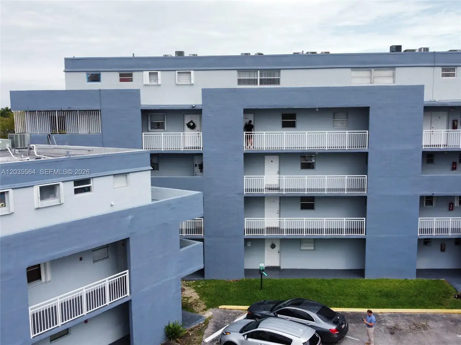 9351 Fontainebleau Blvd # B403, Miami FL 33172 photo 2