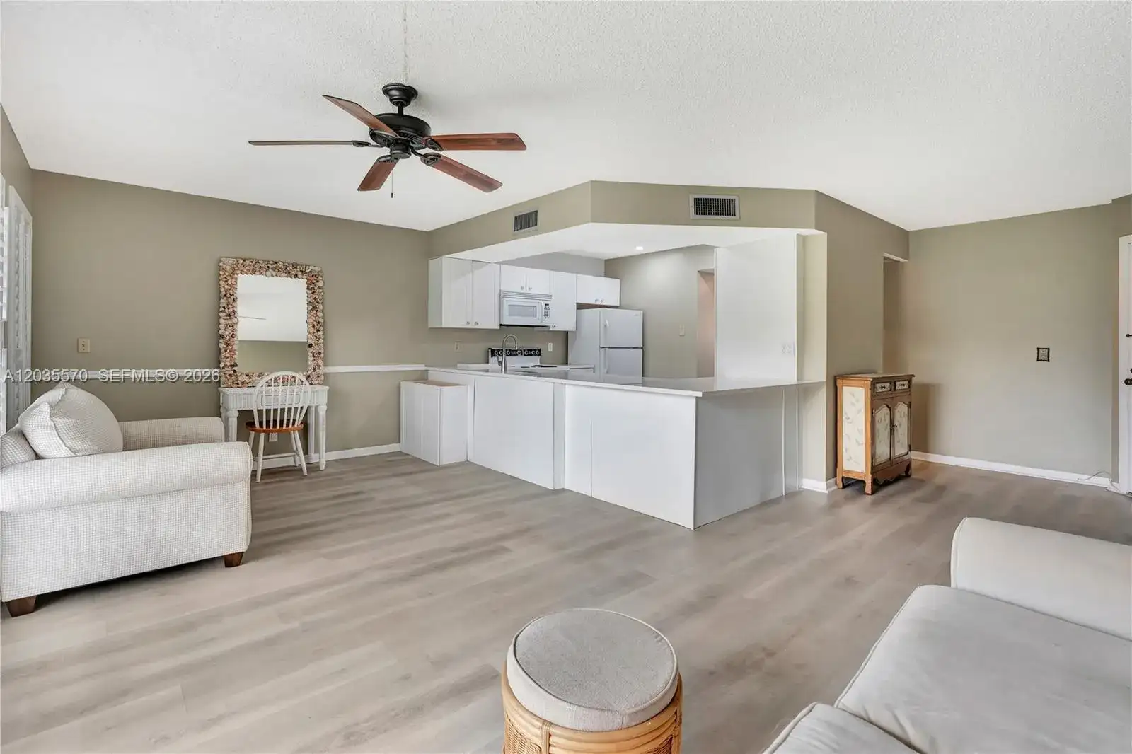 1605 S Us Highway 1, Jupiter FL 33477 photo 4