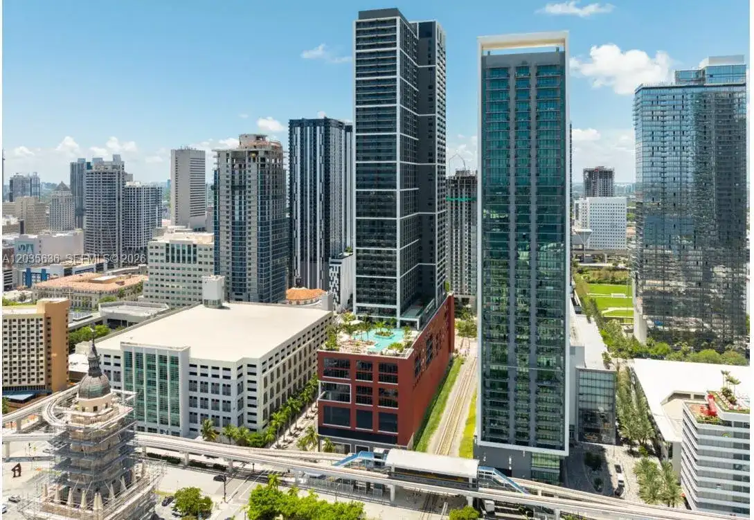 601 NE 1st Ave # 1720, Miami FL 33132 photo 2