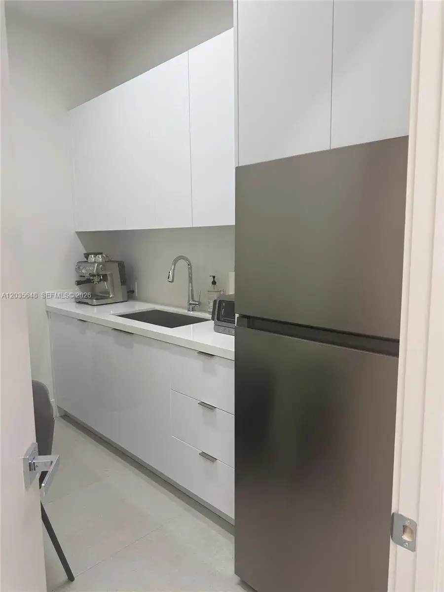 1695 NW 110th Ave # 106, Sweetwater FL 33172