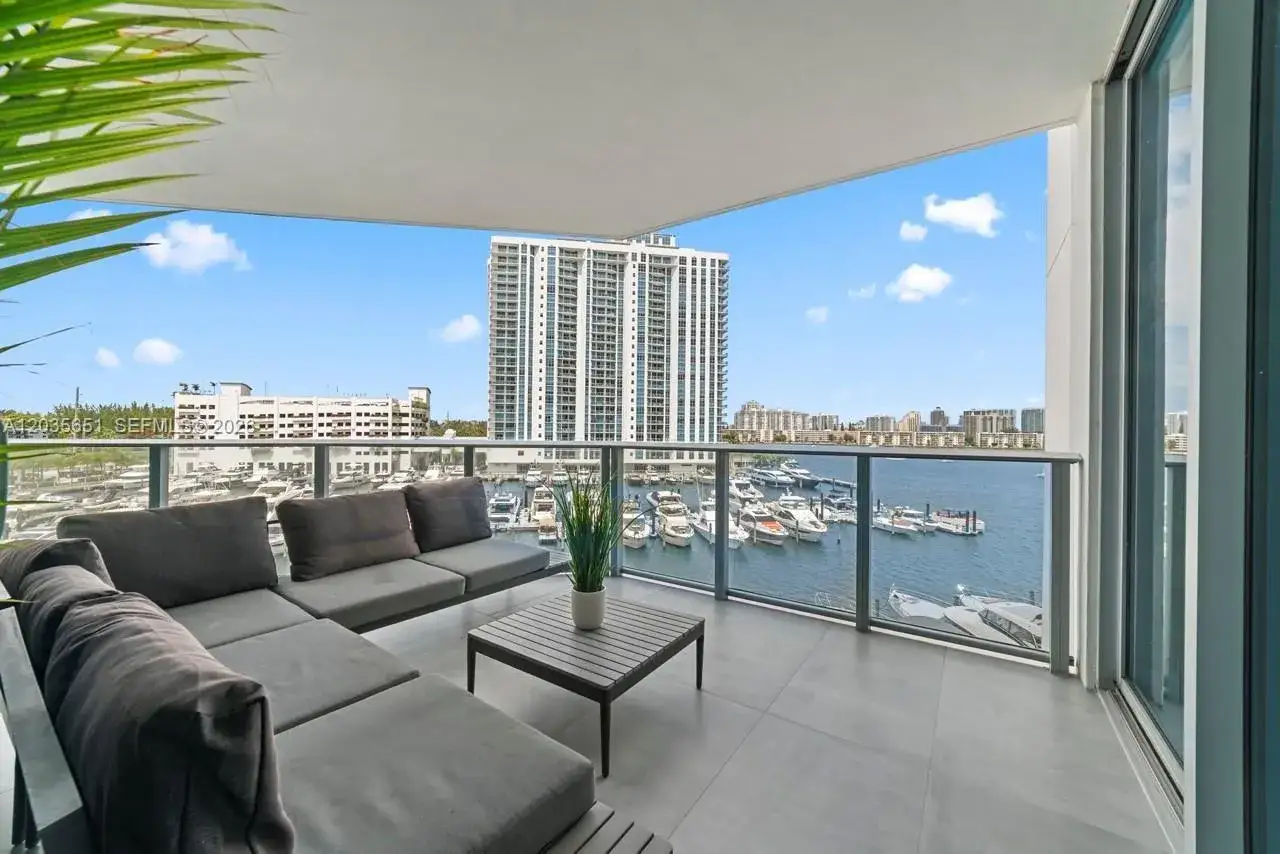 17111 Biscayne Blvd # 503, North Miami Beach FL 33160