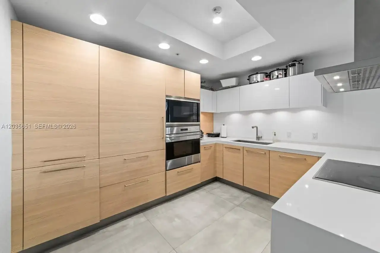 17111 Biscayne Blvd # 503, North Miami Beach FL 33160 photo 3