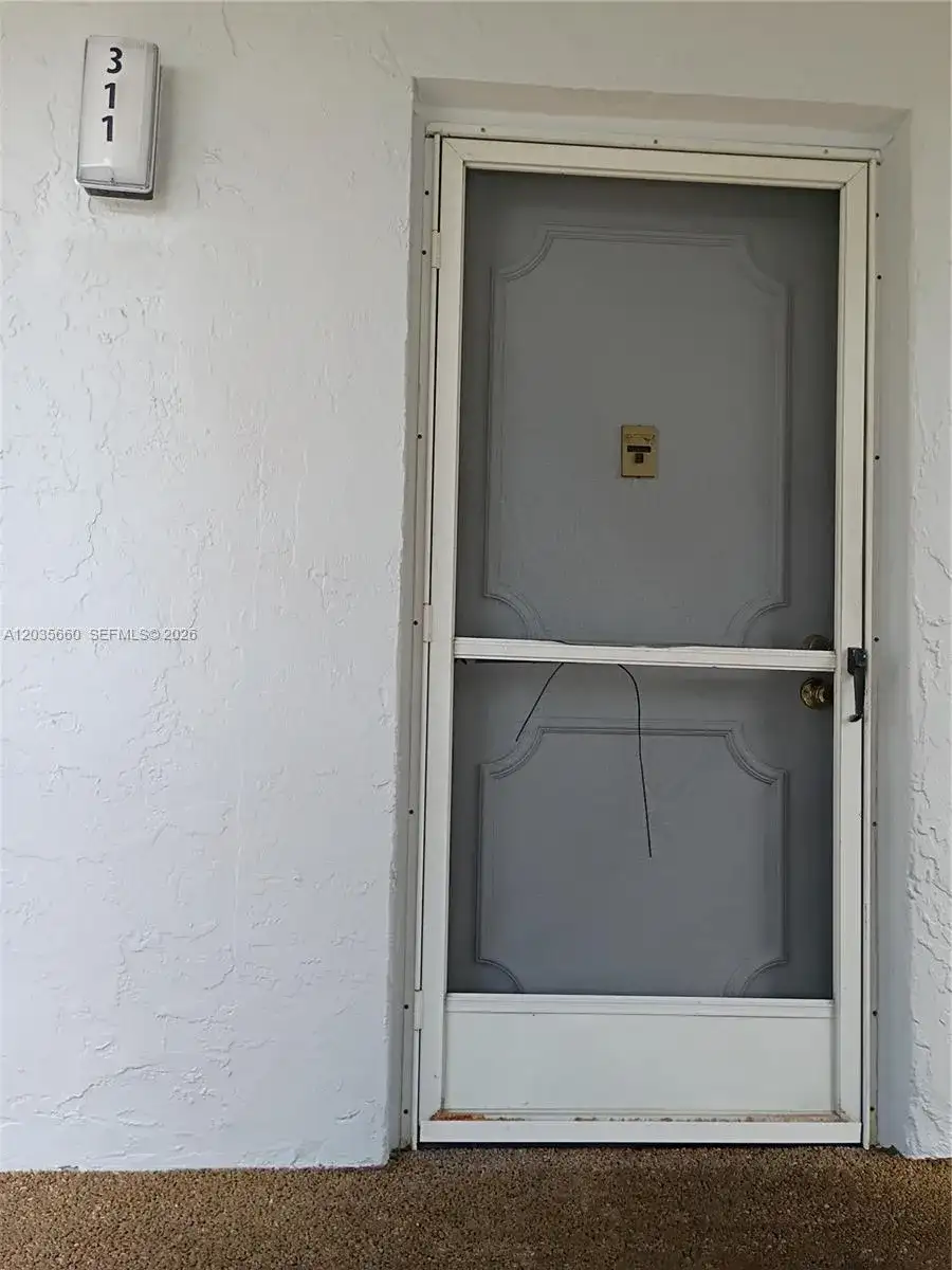 3040 Holiday Springs Blvd # 311, Margate FL 33063 photo 2