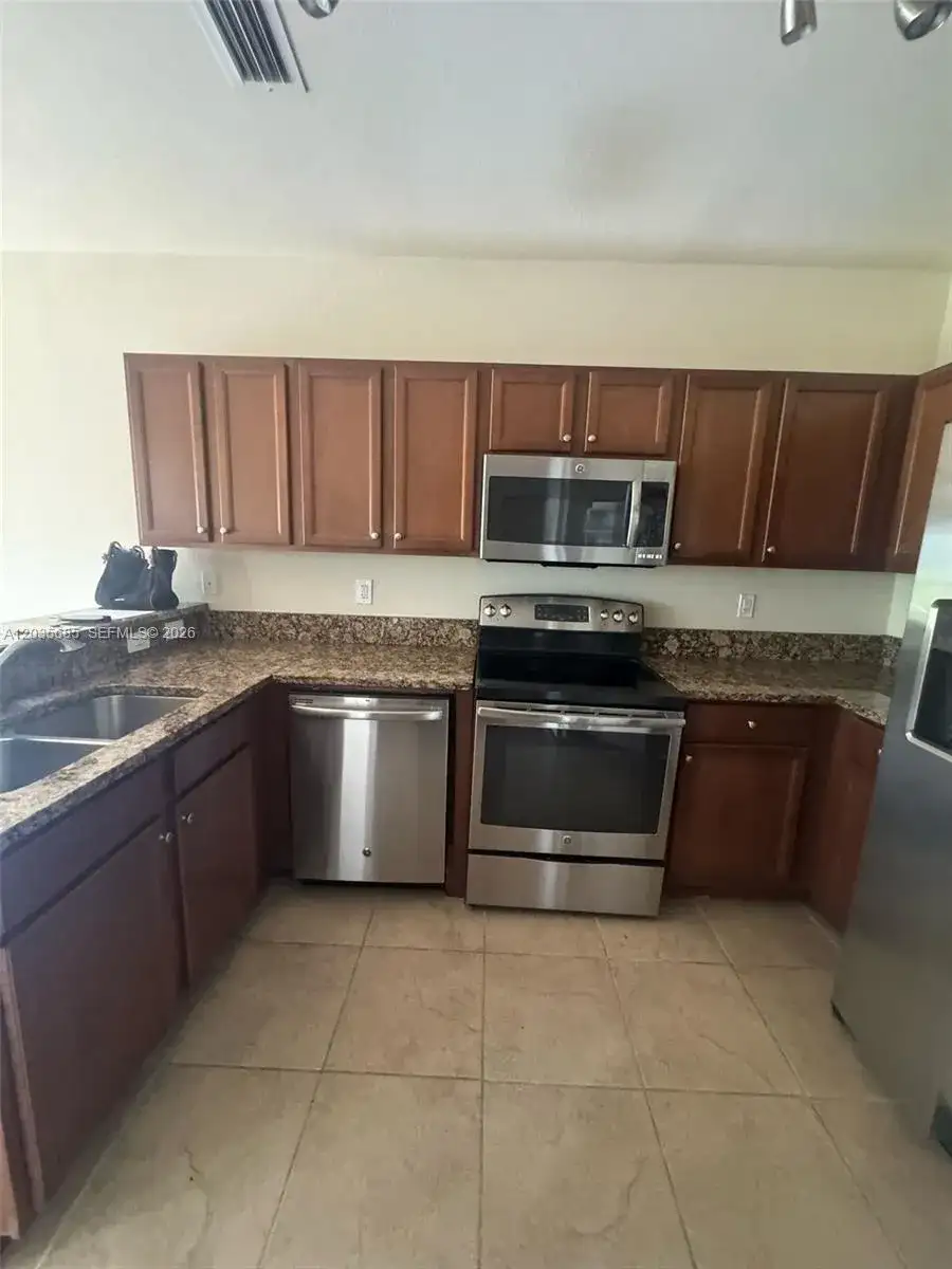 8900 NW 97th Ave # 212, Doral FL 33178 photo 3