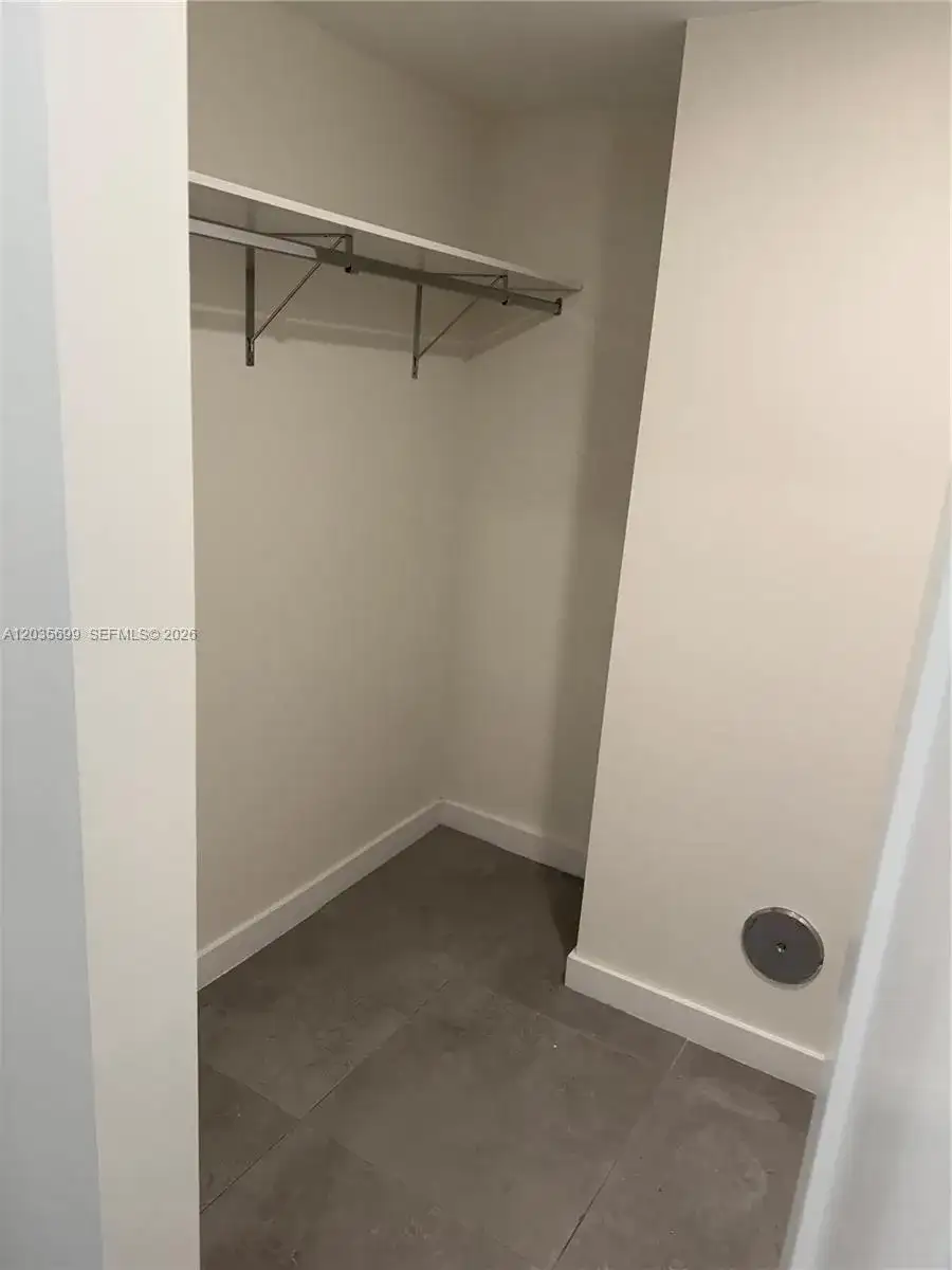 16395 Biscayne Blvd # 318, North Miami Beach FL 33160 photo 3