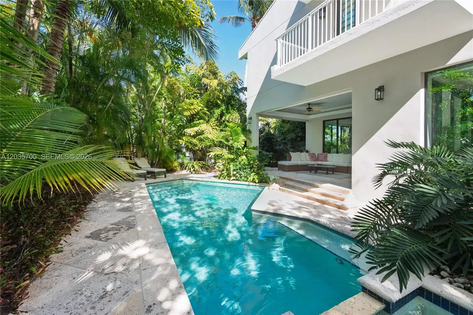 650 Curtiswood Dr, Key Biscayne FL 33149 photo 2