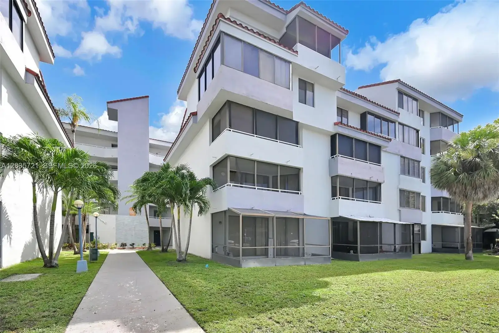 8255 SW 152nd Ave # 312, Miami FL 33193 photo 3