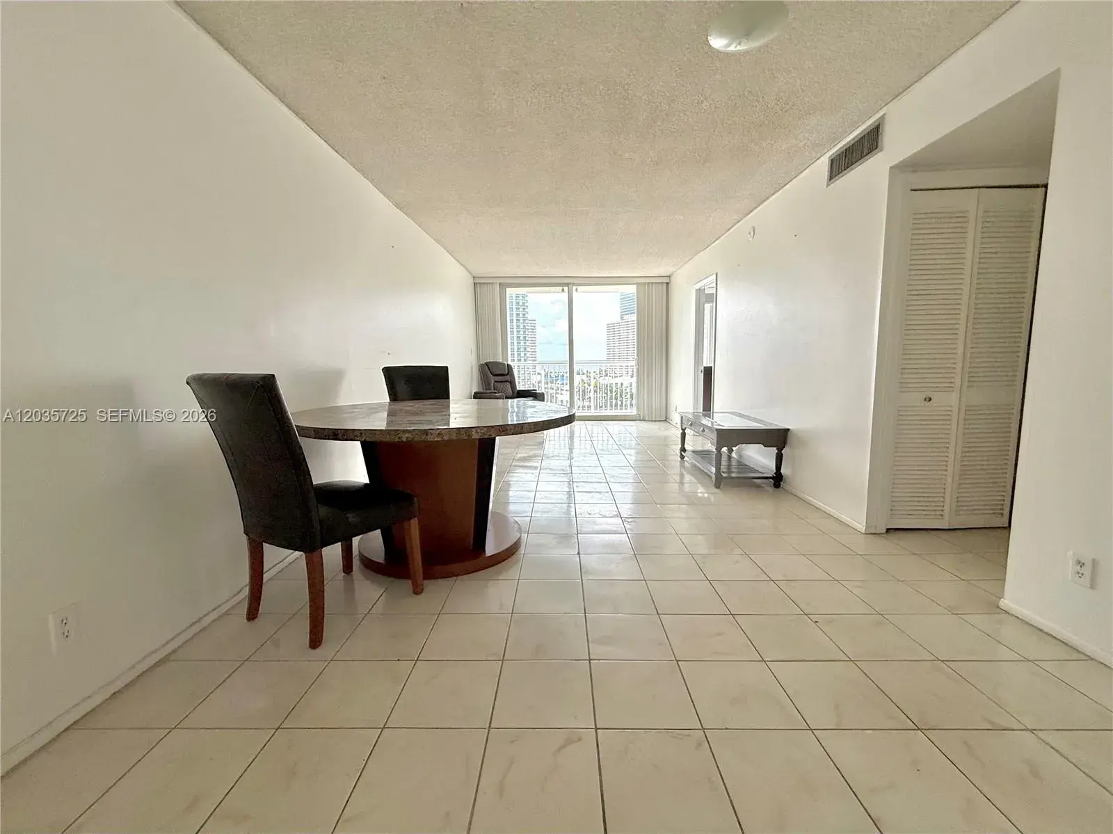 121 Golden Isles Dr # 904, Hallandale Beach FL 33009