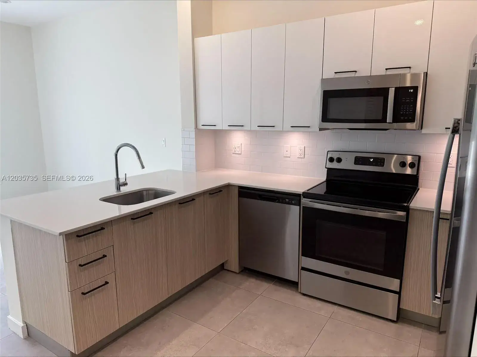 16395 Biscayne Blvd # 901, North Miami Beach FL 33160