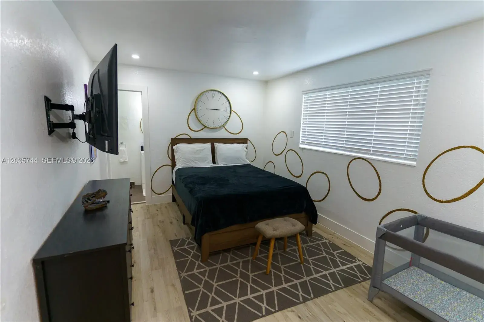 310 NE 162nd St, Miami FL 33162