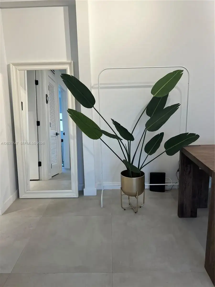 240 Collins Ave # 4A, Miami Beach FL 33139 photo 5