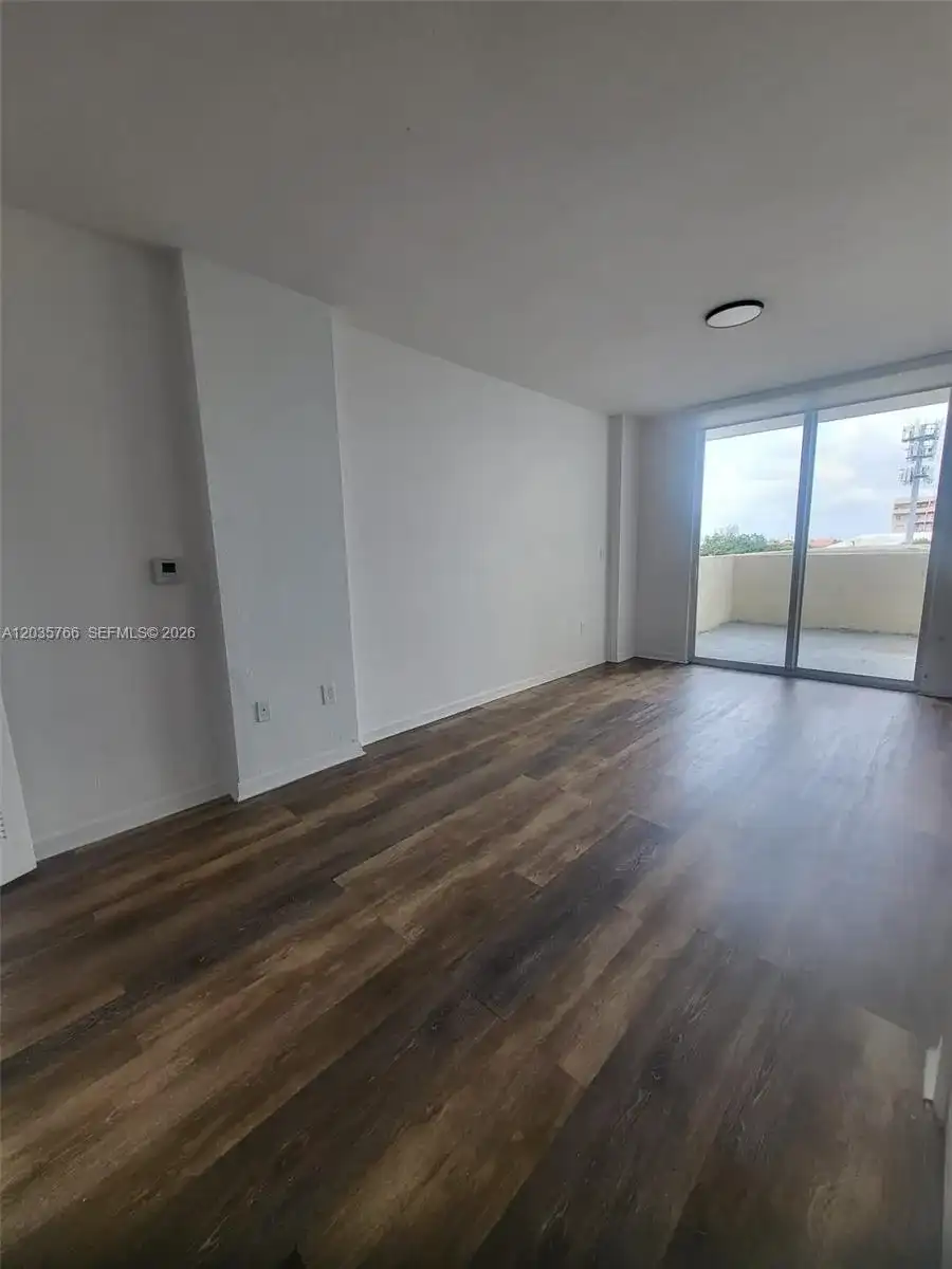 120 SW 8th Ave # 502, Miami FL 33130