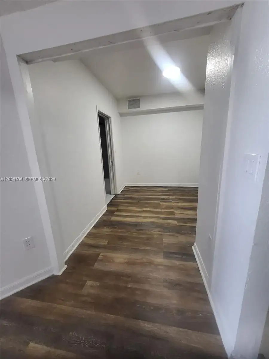 120 SW 8th Ave # 502, Miami FL 33130 photo 3