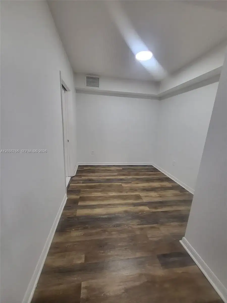 120 SW 8th Ave # 502, Miami FL 33130 photo 4