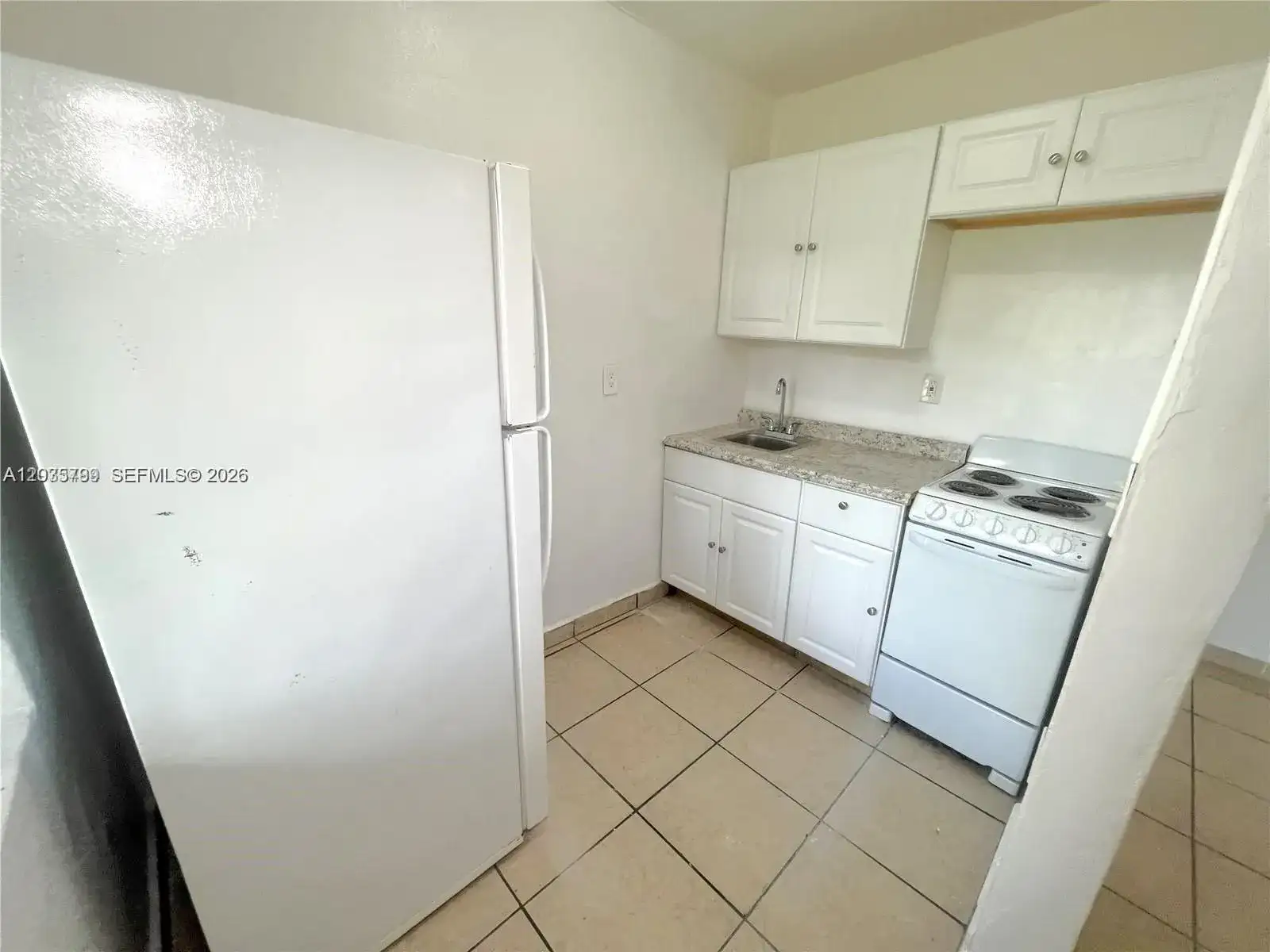 420 NW 10th St # 7, Miami FL 33136 photo 2