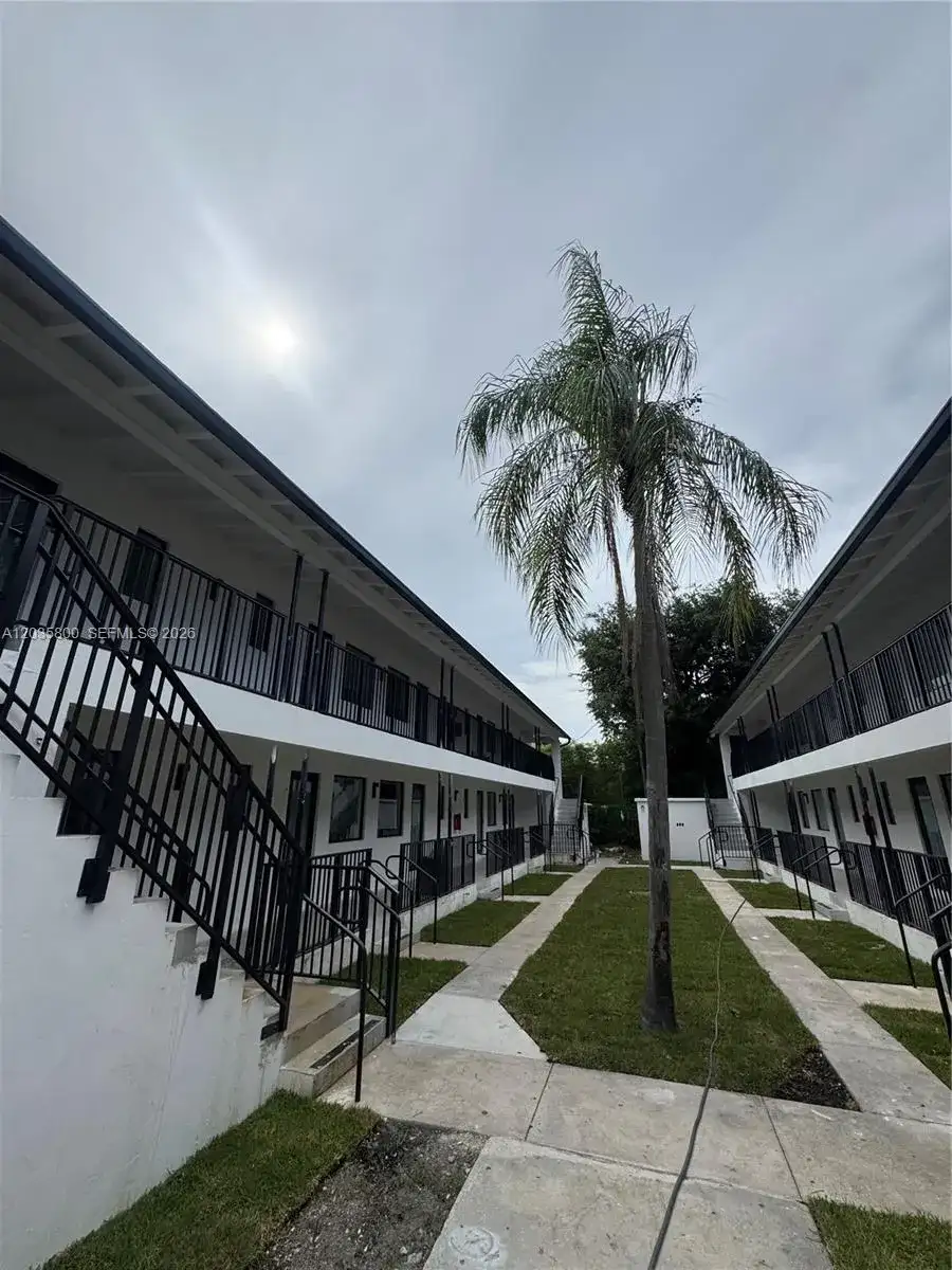2030 SW 3rd Ave # 1, Miami FL 33129 photo 2