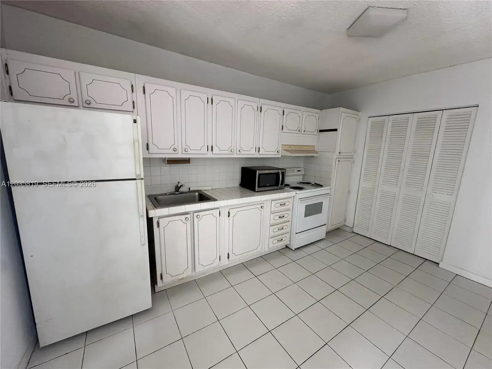 1340 Lincoln Rd # 309, Miami Beach FL 33139 photo 2