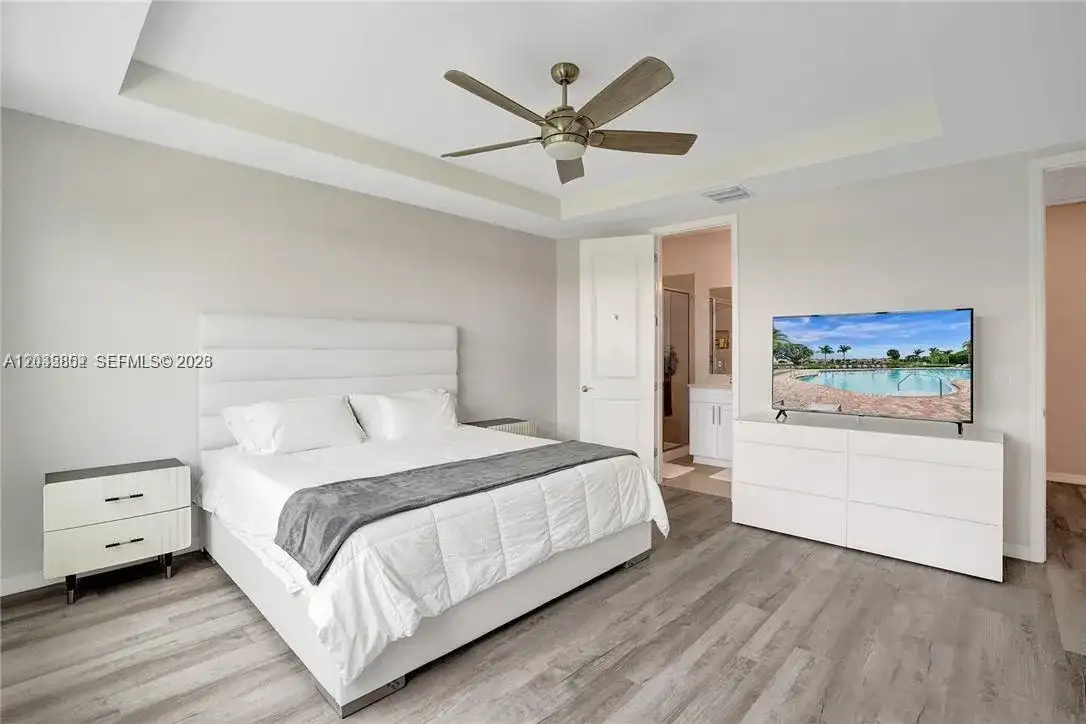 5140 Eucalyptus Dr # 5, Hollywood FL 33021 photo 5
