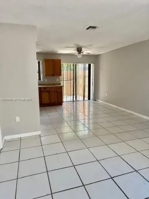 927 NW 7th Ct # 2, Miami FL 33136 photo 4