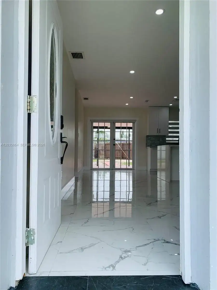 17010 NW 53rd Ave, Miami Gardens FL 33055 photo 2