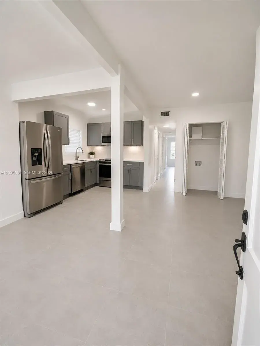 467 Golden Isles Dr # 110, Hallandale Beach FL 33009