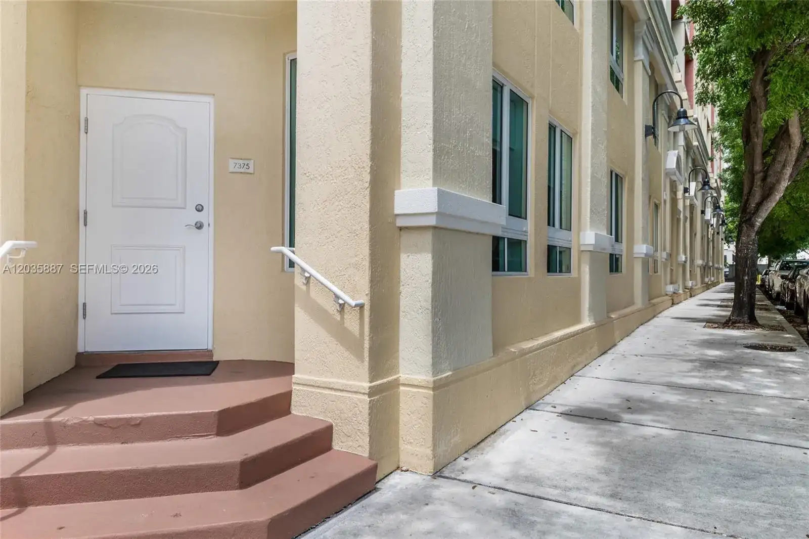 7375 SW 90th St, Miami FL 33156 photo 2