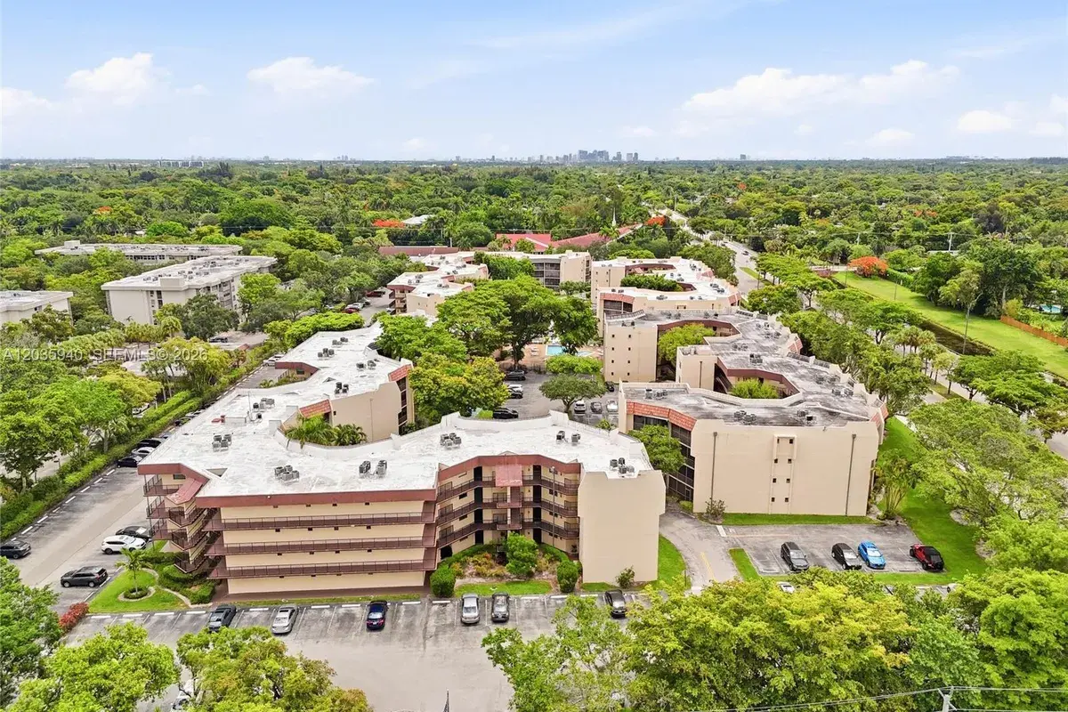 6855 W Broward Blvd # 212, Plantation FL 33317