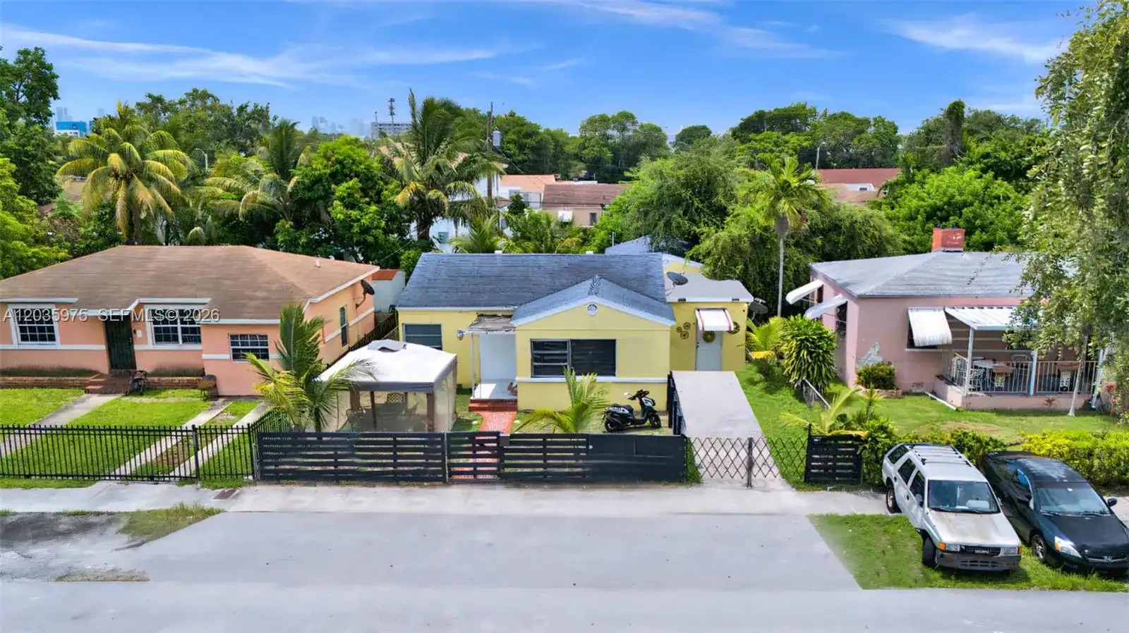 1042 NW 76th St, Miami FL 33150 photo 4