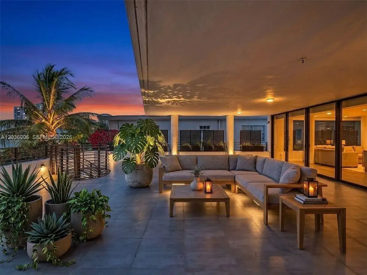 1930 Bay Dr, Miami Beach FL 33141 photo 3