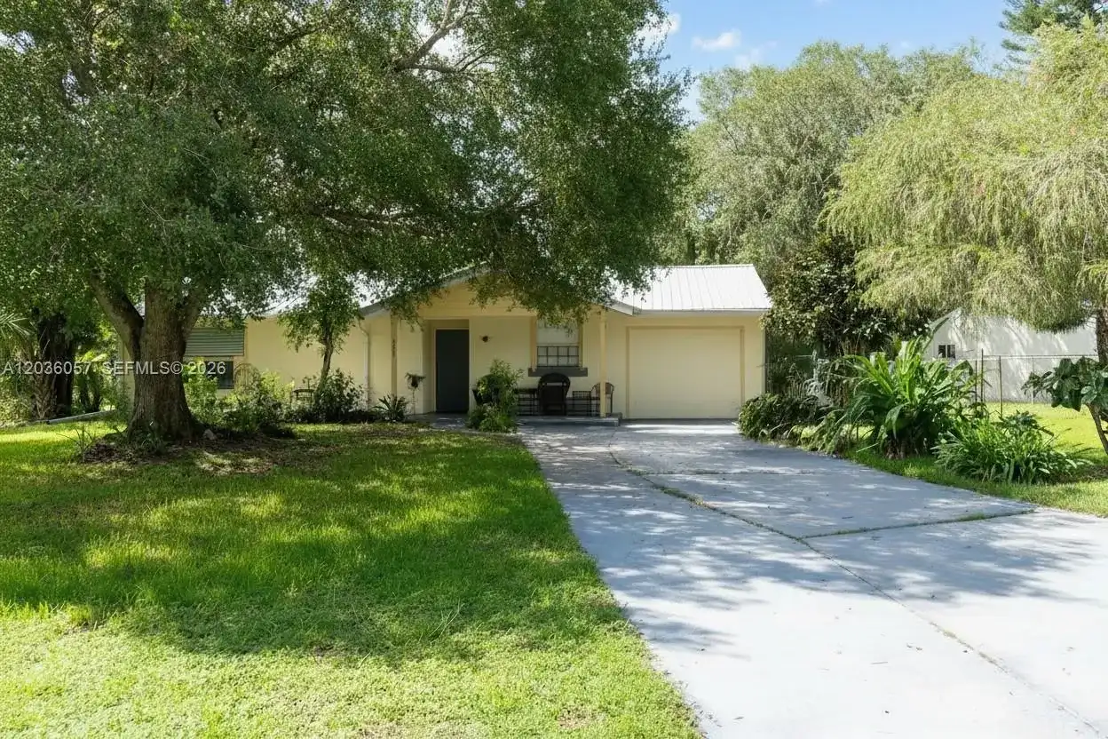 4001 Bishop Circle, La Belle FL 33935
