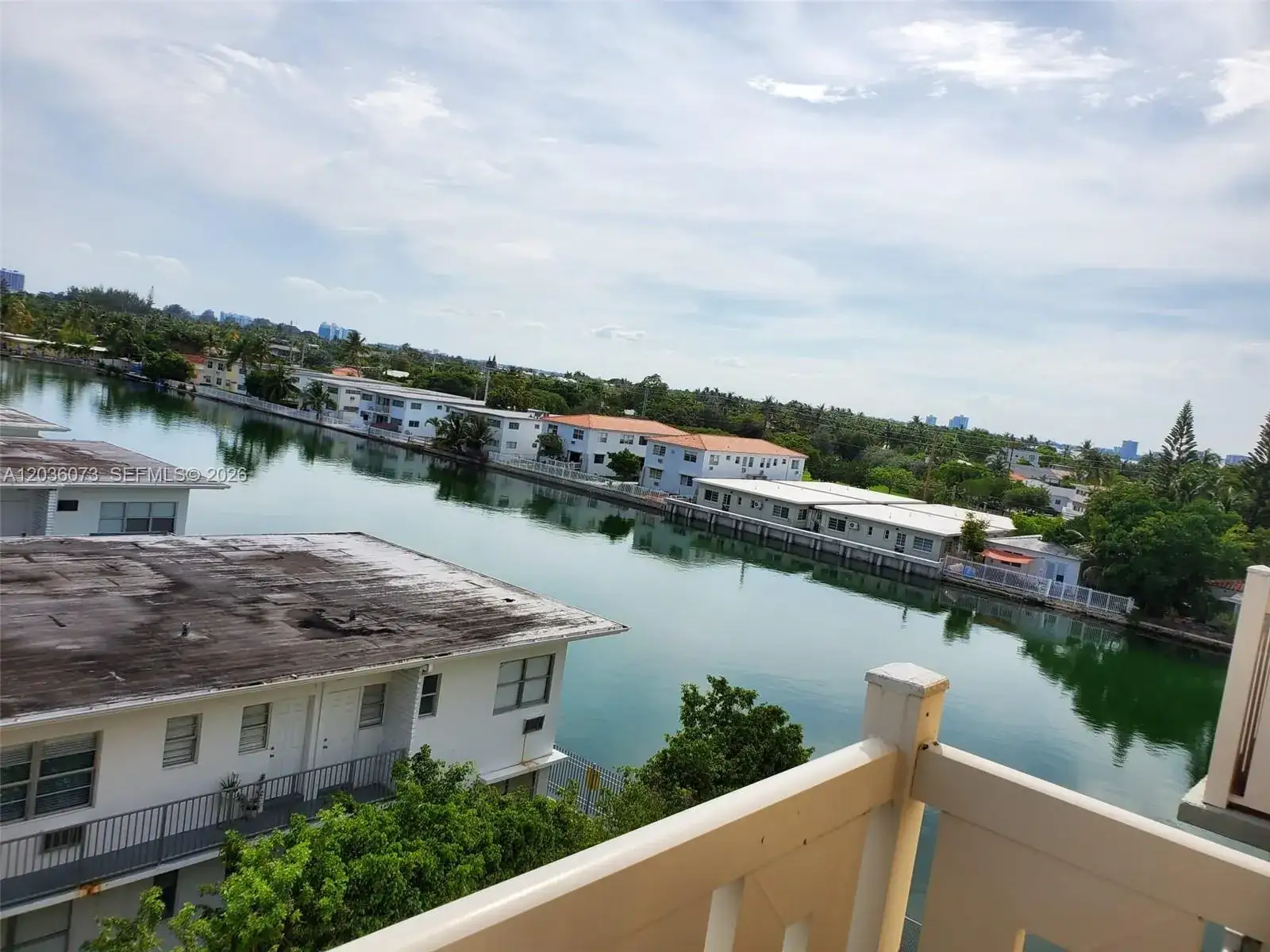 7900 Tatum Waterway Dr # 502, Miami Beach FL 33141 photo 2