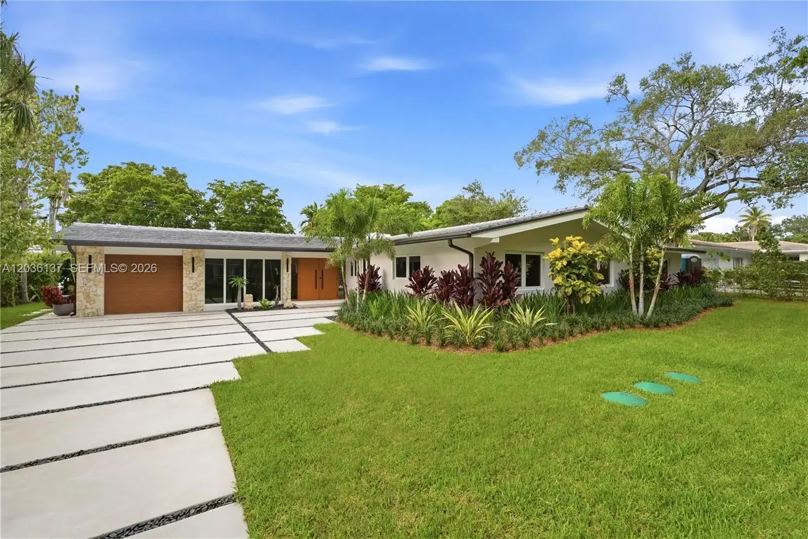 1451 Urbino Ave, Coral Gables FL 33146 photo 2