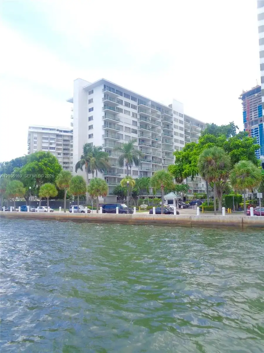 1408 Brickell Bay Dr # 613, Miami FL 33131