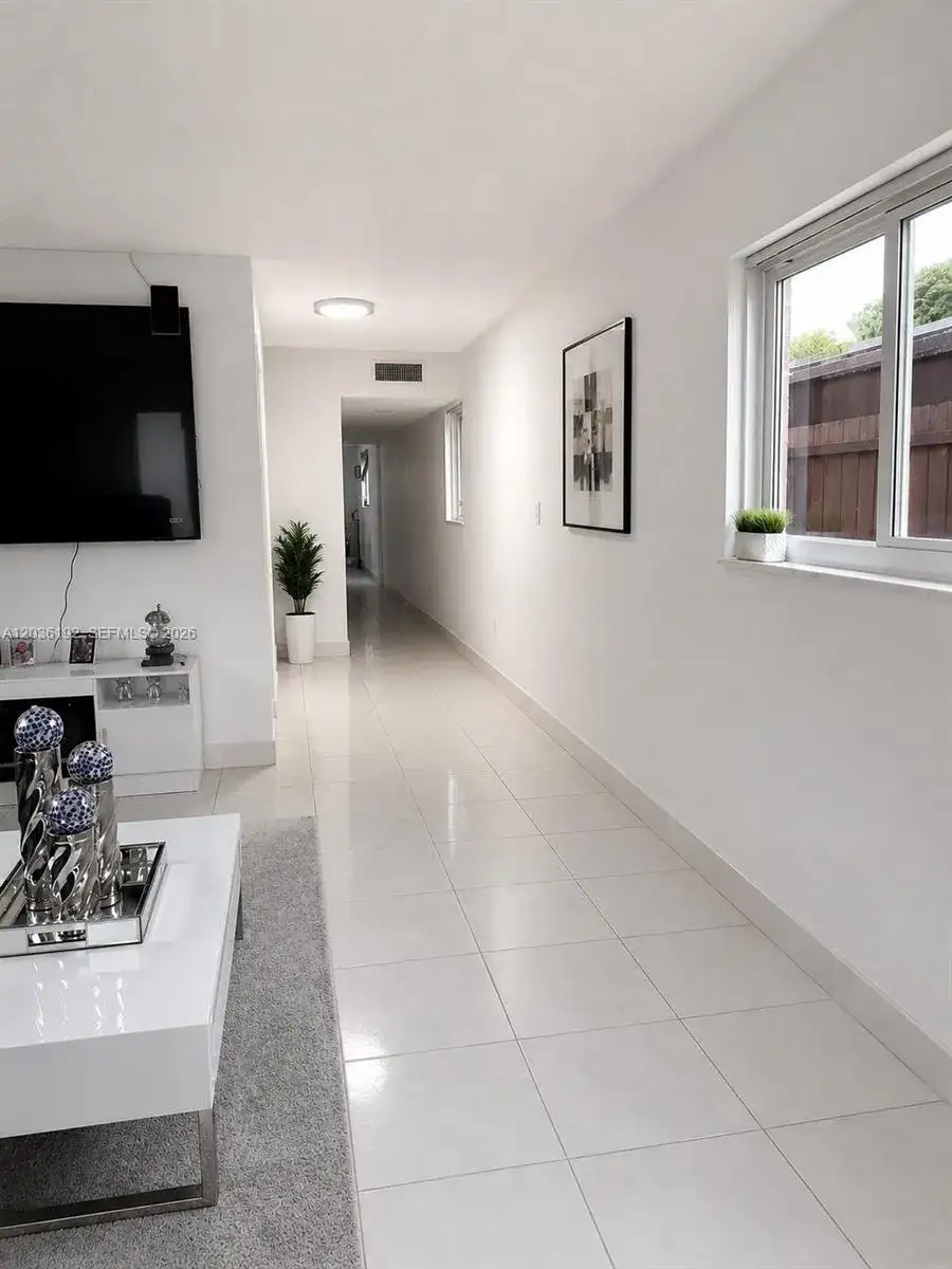 380 W 45th St, Hialeah FL 33012 photo 3