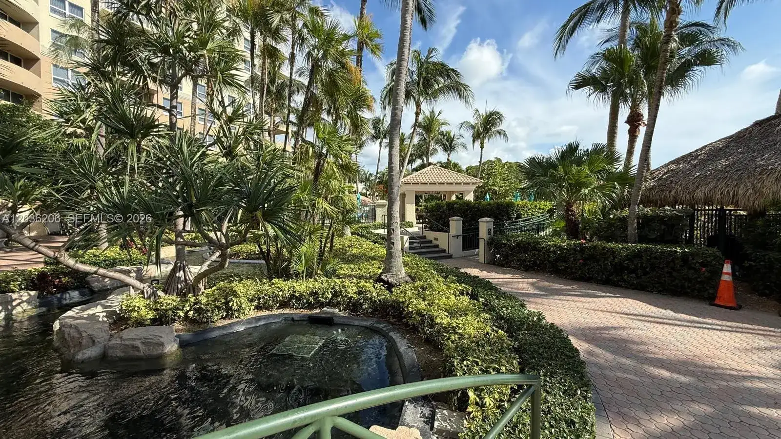 19501 W Country Club Dr # 1212, Aventura FL 33180 photo 4
