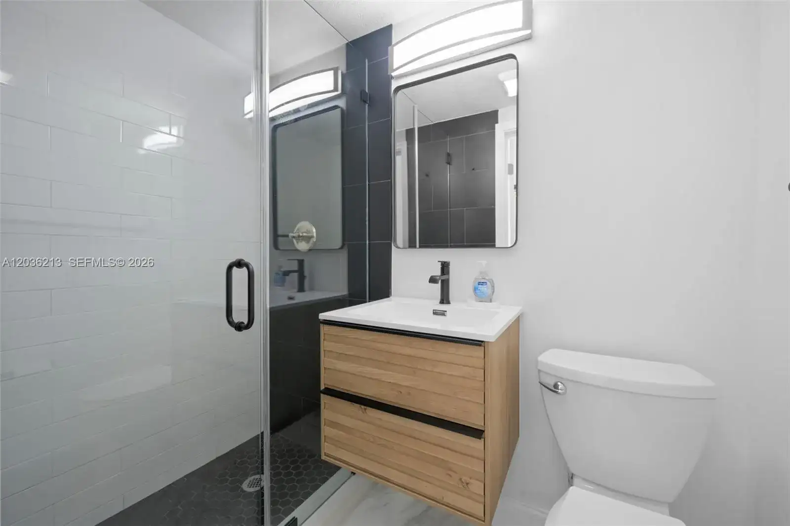 1951 NE 187 th dr, North Miami Beach FL 33179 photo 3