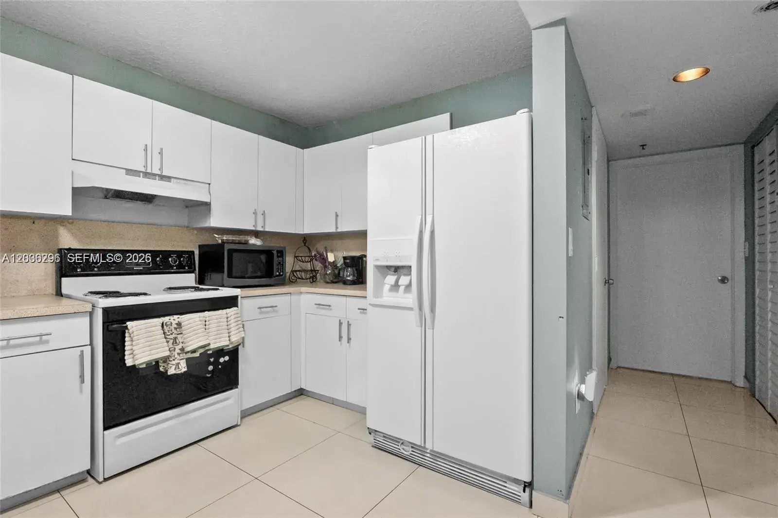 104 SW 9th St # 305, Miami FL 33130